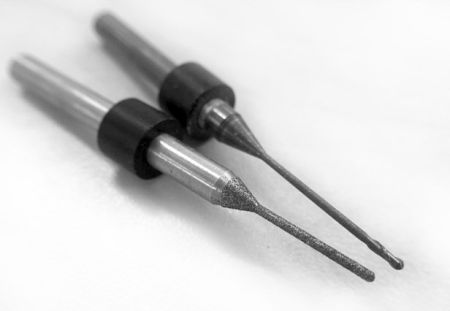 XTCERA – Фреза для обработки диоксида циркония (диаметр 2.0S мм, хвостовик 3 мм)